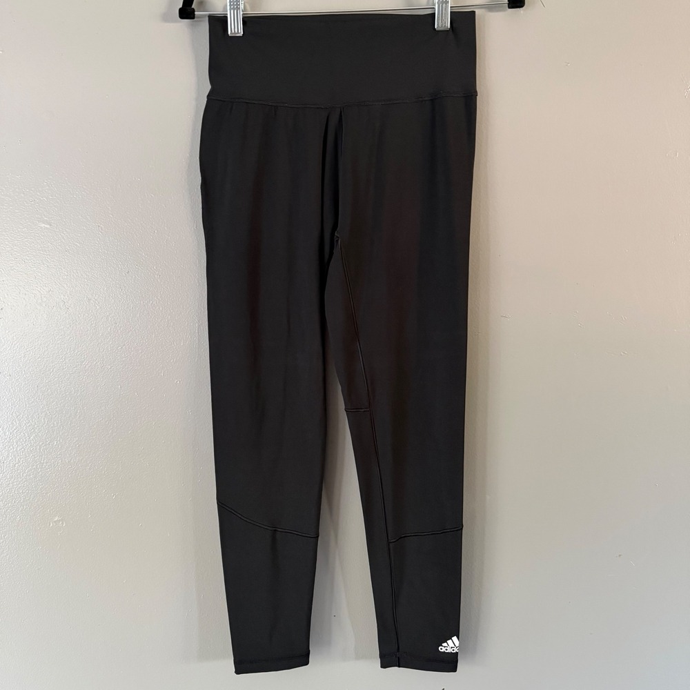 ADIDAS AEROREADY BLACK CROPPED CAPRI LEGGINGS‎ MEDIUM